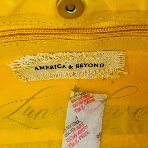 AMERICA & BEYOND Make Lemonade Beaded Shoulder / Clutch Bag NWT - Picture 10 of 12